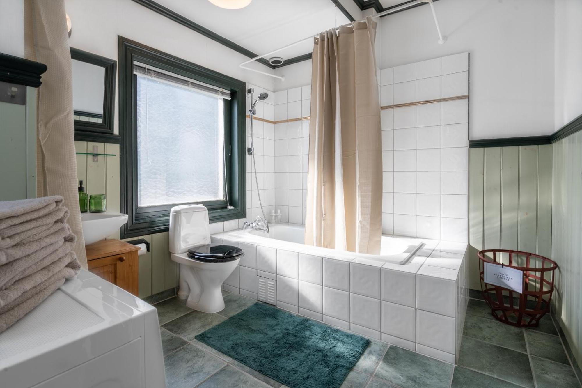 Sunny Apartment In Alesund City Екстериор снимка