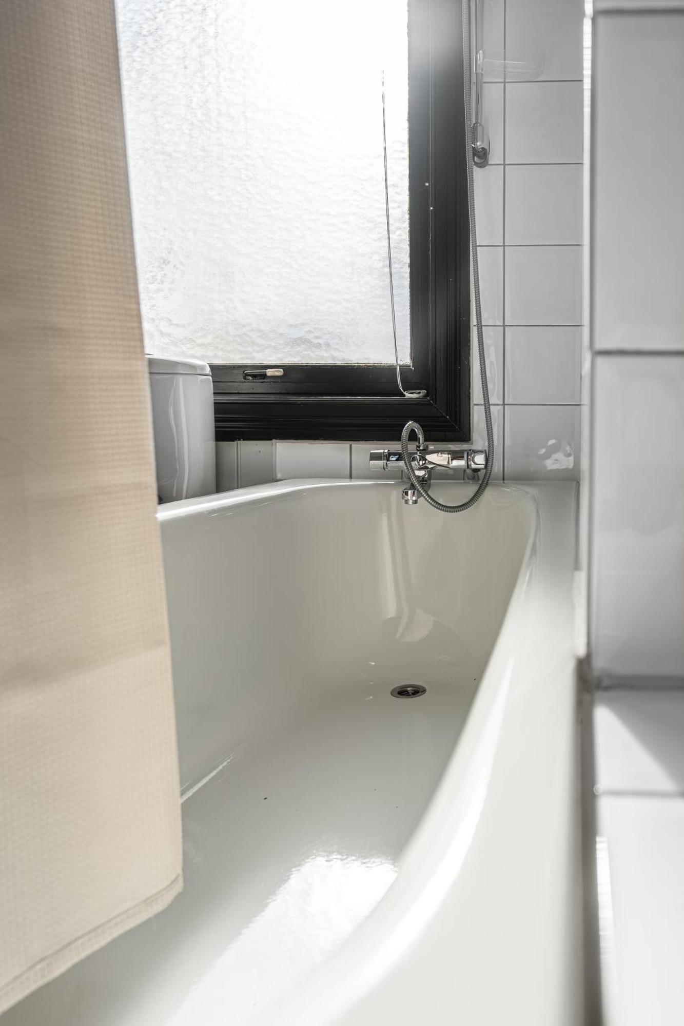 Sunny Apartment In Alesund City Екстериор снимка