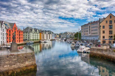 Sunny Apartment In Alesund City Екстериор снимка